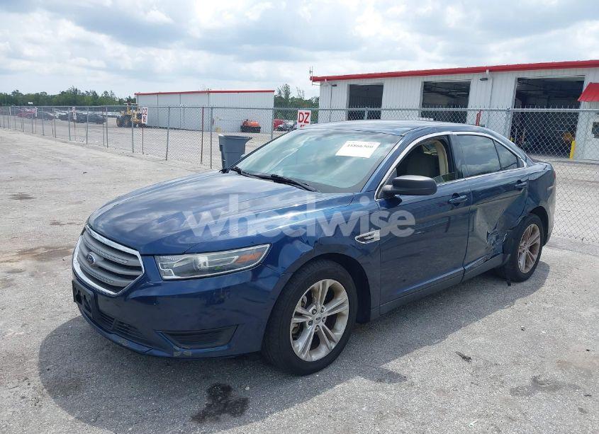 Photo 2 of 2017 Ford Taurus SE (VIN 1FAHP2D83HG113363)