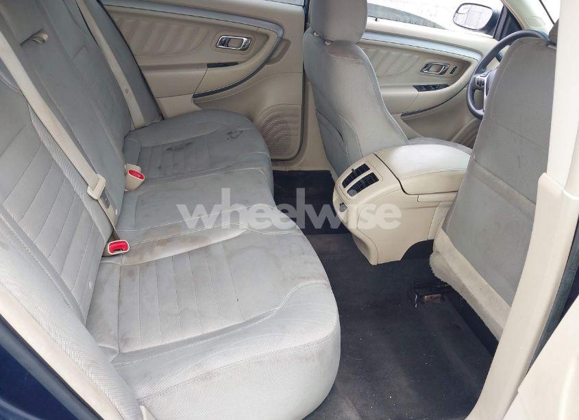 Photo 8 of 2017 Ford Taurus SE (VIN 1FAHP2D83HG113363)