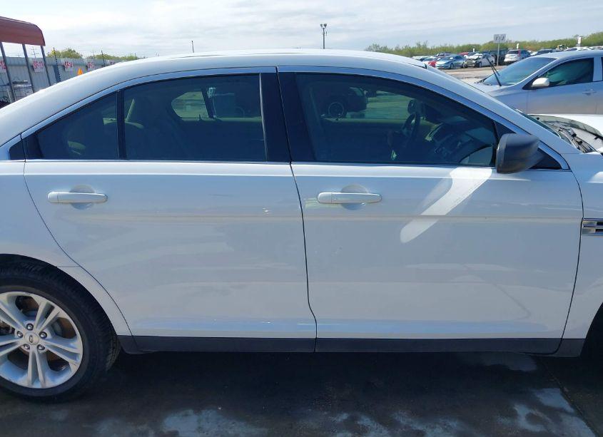 Photo 13 of 2017 Ford Taurus SE (VIN 1FAHP2D83HG140028)