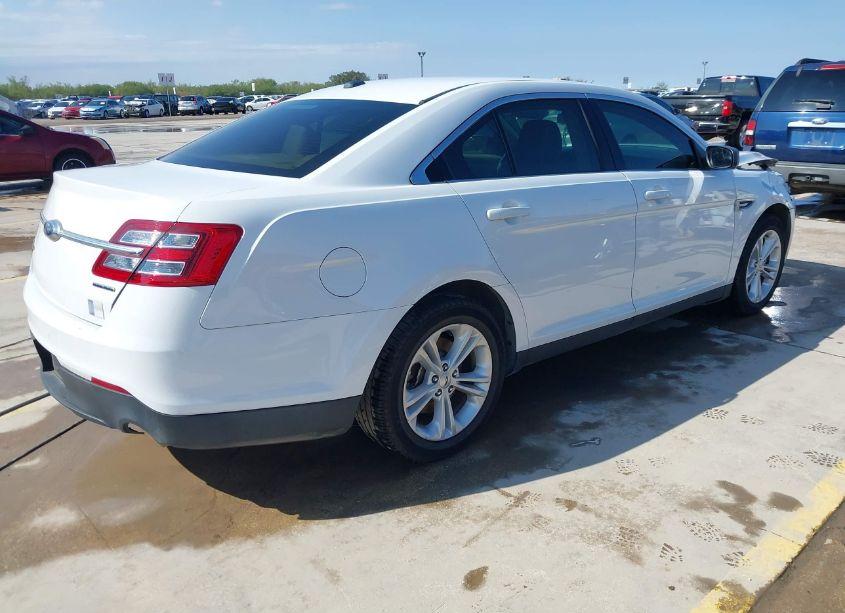 Photo 4 of 2017 Ford Taurus SE (VIN 1FAHP2D83HG140028)