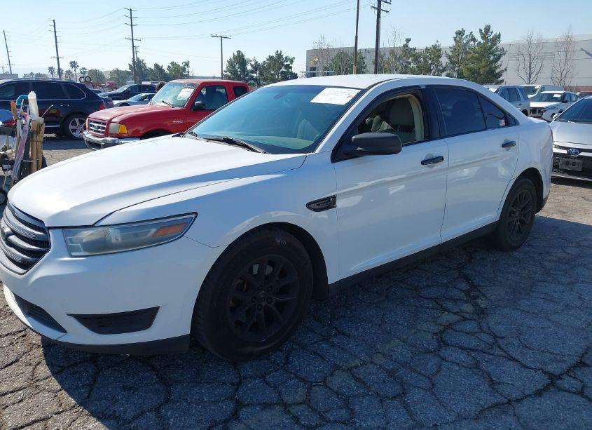 Photo 2 of 2014 Ford Taurus SE (VIN 1FAHP2D84EG101072)