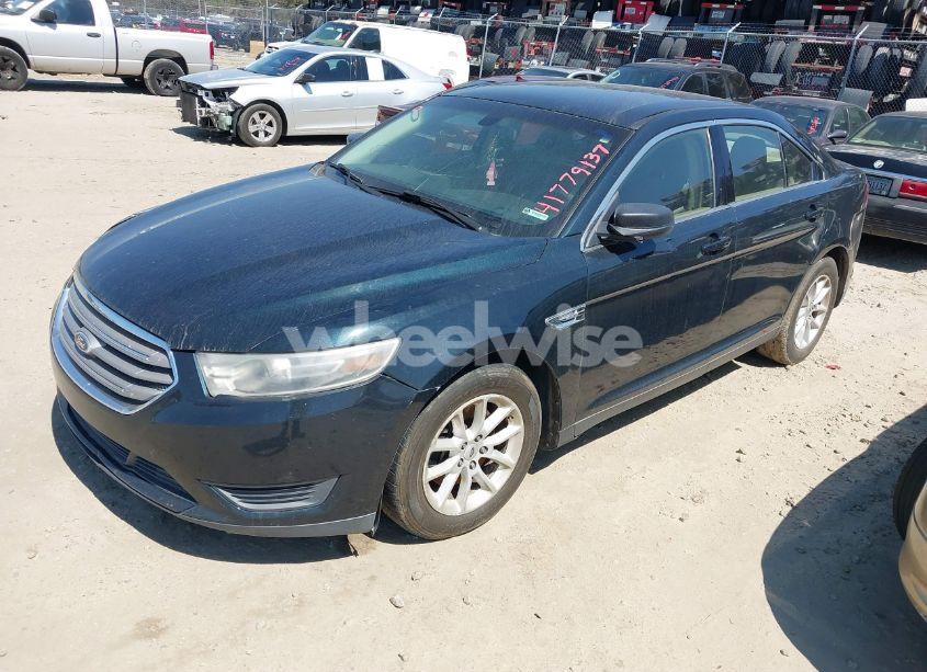 Photo 2 of 2014 Ford Taurus SE (VIN 1FAHP2D84EG162910)