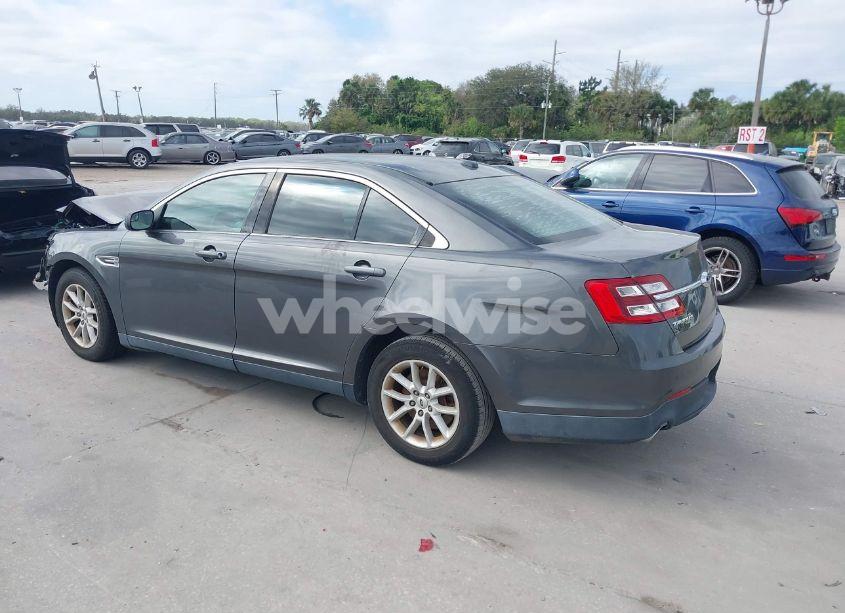Photo 3 of 2015 Ford Taurus SE (VIN 1FAHP2D84FG120674)