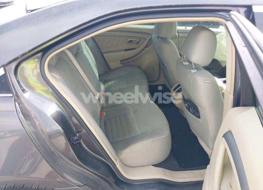 Photo 8 of 2015 Ford Taurus SE (VIN 1FAHP2D84FG120674)