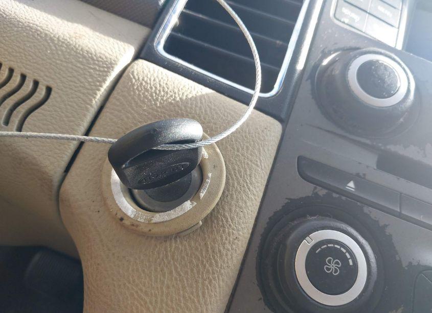 Photo 11 of 2015 Ford Taurus SE (VIN 1FAHP2D84FG154789)