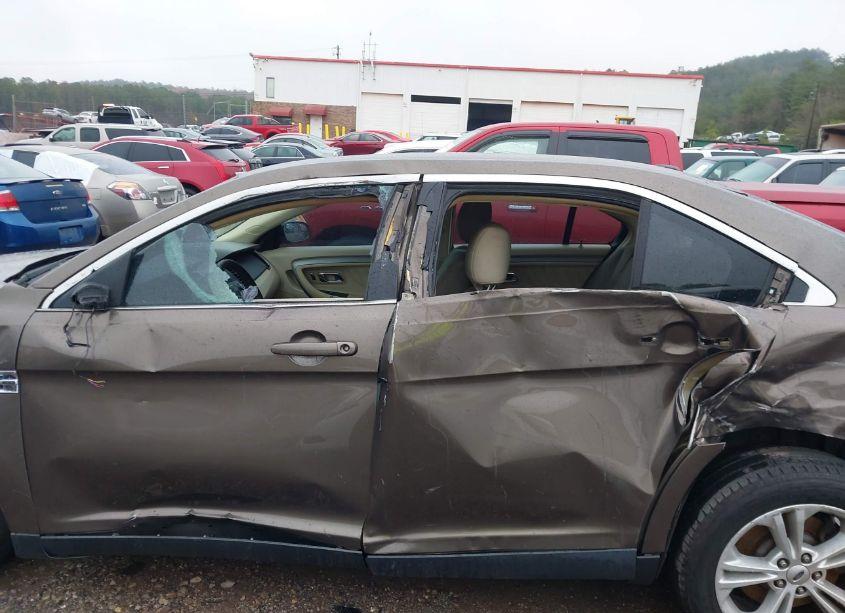 Photo 14 of 2015 Ford Taurus SE (VIN 1FAHP2D84FG154789)