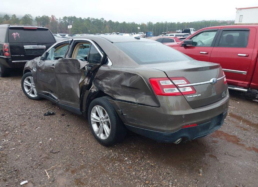 Photo 3 of 2015 Ford Taurus SE (VIN 1FAHP2D84FG154789)