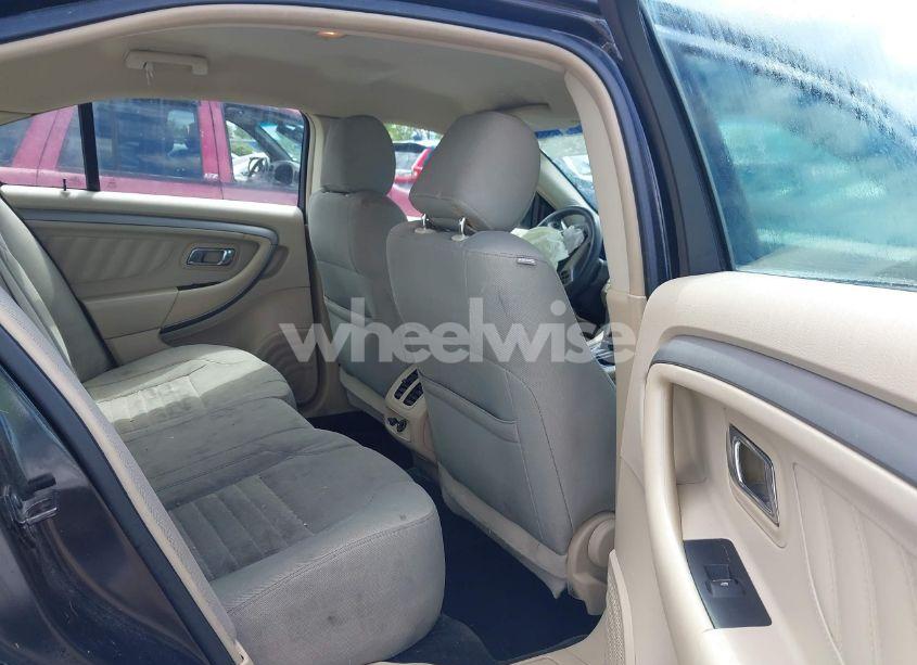 Photo 8 of 2015 Ford Taurus SE (VIN 1FAHP2D84FG183998)