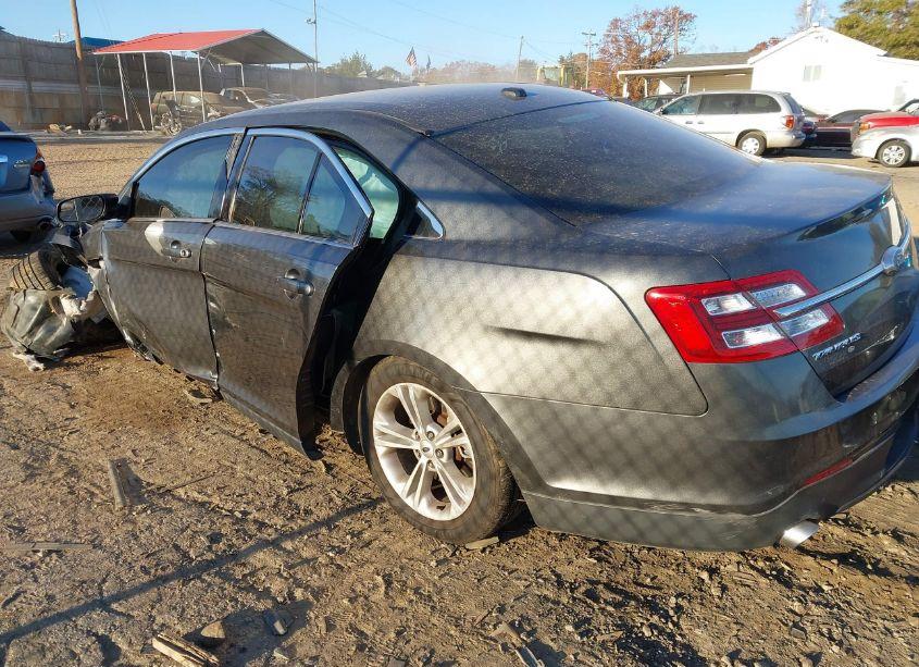 Photo 3 of 2016 Ford Taurus SE (VIN 1FAHP2D84GG122247)