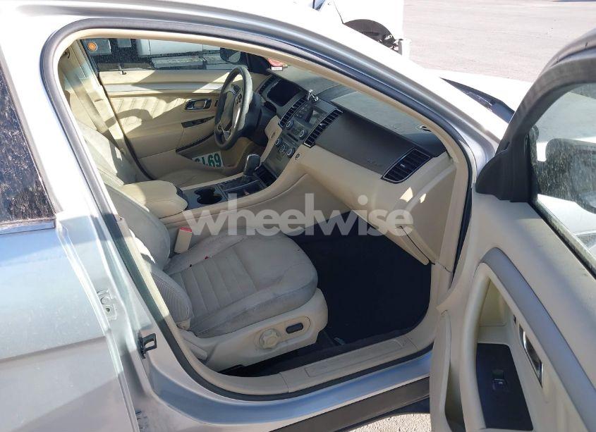 Photo 5 of 2013 Ford Taurus SE (VIN 1FAHP2D85DG223101)