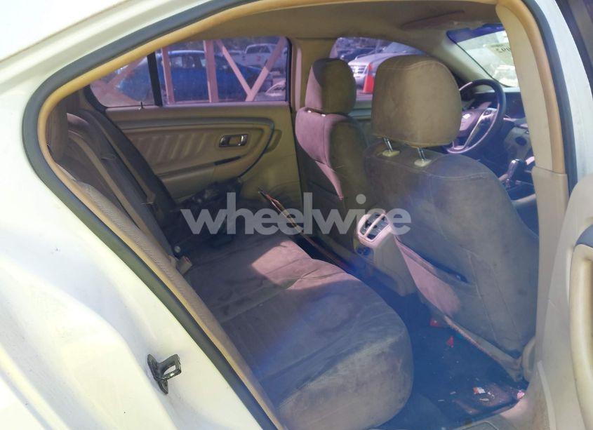 Photo 8 of 2016 Ford Taurus SE (VIN 1FAHP2D85GG148999)