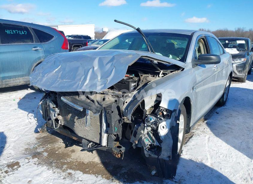 Photo 2 of 2015 Ford Taurus SE (VIN 1FAHP2D86FG121678)