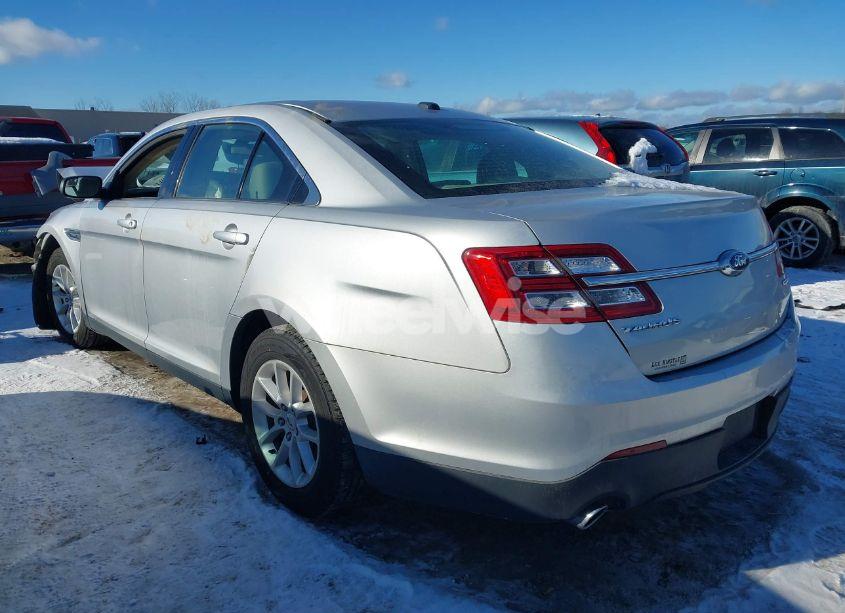 Photo 3 of 2015 Ford Taurus SE (VIN 1FAHP2D86FG121678)