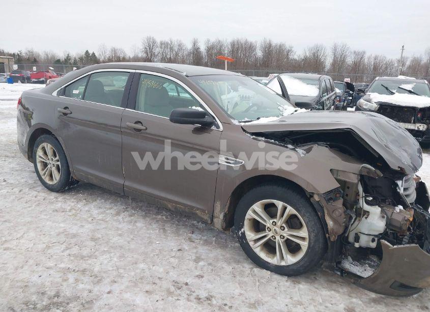 2016 Ford Taurus SE (VIN 1FAHP2D86GG133606) main photo