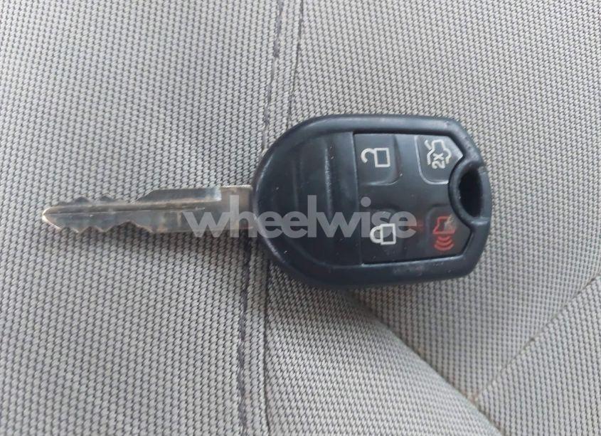 Photo 11 of 2016 Ford Taurus SE (VIN 1FAHP2D86GG133606)