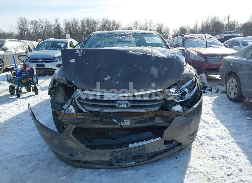 Photo 13 of 2016 Ford Taurus SE (VIN 1FAHP2D86GG133606)