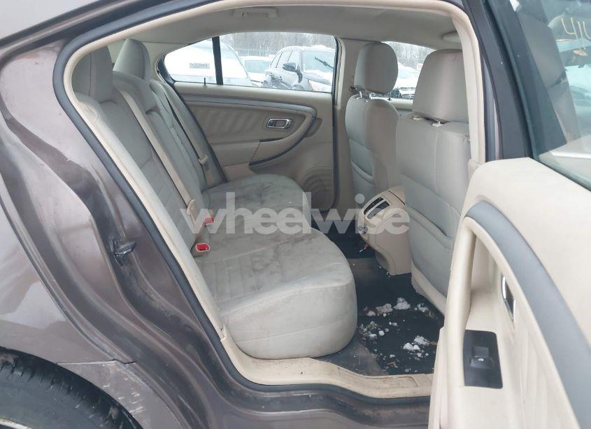 Photo 8 of 2016 Ford Taurus SE (VIN 1FAHP2D86GG133606)