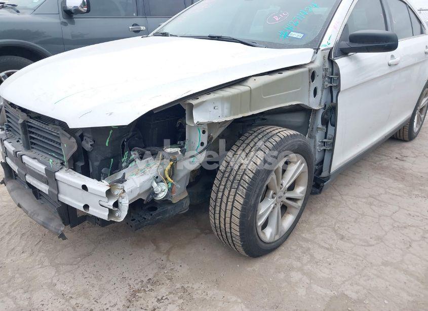 Photo 6 of 2017 Ford Taurus SE (VIN 1FAHP2D86HG125815)