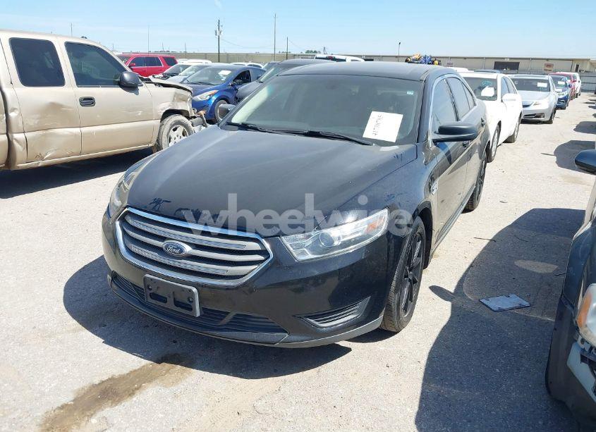 Photo 2 of 2017 Ford Taurus SE (VIN 1FAHP2D86HG129850)