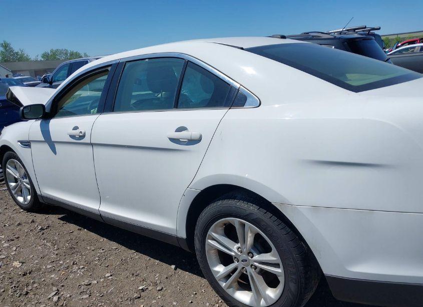 Photo 14 of 2018 Ford Taurus SE (VIN 1FAHP2D86JG125013)