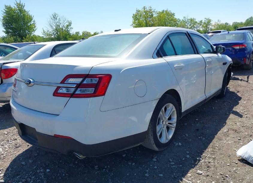 Photo 4 of 2018 Ford Taurus SE (VIN 1FAHP2D86JG125013)