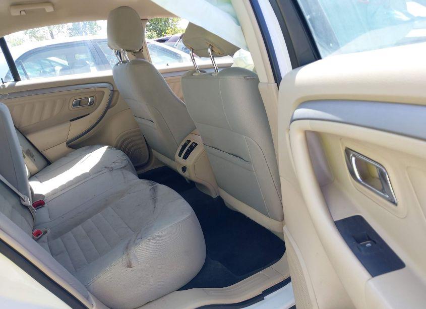 Photo 8 of 2018 Ford Taurus SE (VIN 1FAHP2D86JG125013)