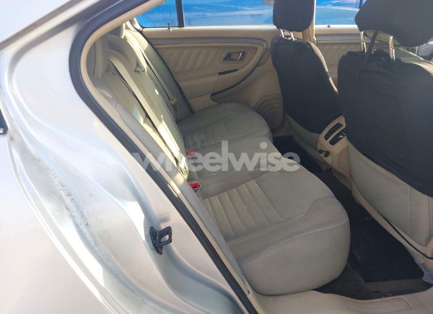 Photo 8 of 2014 Ford Taurus SE (VIN 1FAHP2D87EG138441)