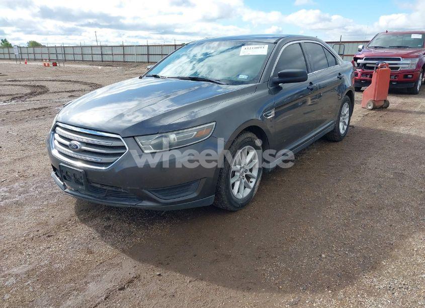 Photo 2 of 2015 Ford Taurus SE (VIN 1FAHP2D87FG106588)