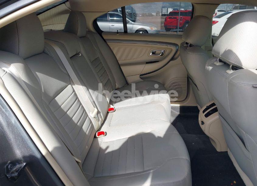 Photo 8 of 2015 Ford Taurus SE (VIN 1FAHP2D87FG106588)