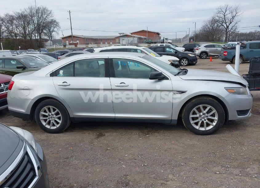 Photo 13 of 2015 Ford Taurus SE (VIN 1FAHP2D87FG127991)