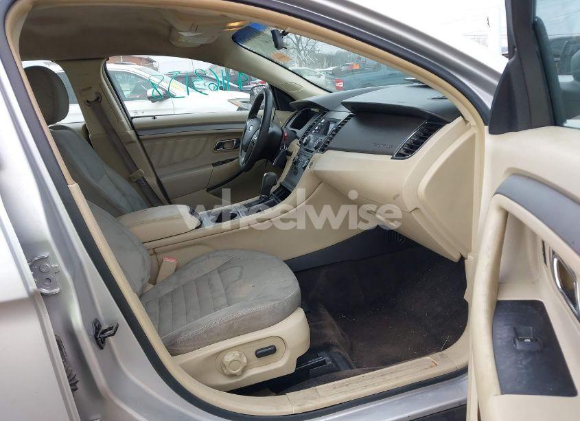 Photo 5 of 2015 Ford Taurus SE (VIN 1FAHP2D87FG127991)