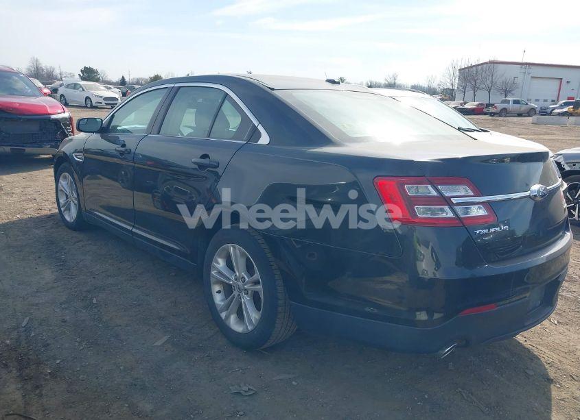 Photo 3 of 2015 Ford Taurus SE (VIN 1FAHP2D87FG130549)