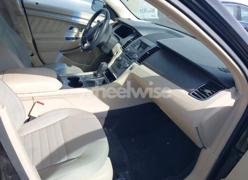 Photo 5 of 2015 Ford Taurus SE (VIN 1FAHP2D87FG130549)