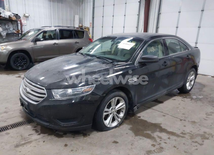 Photo 2 of 2015 Ford Taurus SE (VIN 1FAHP2D87FG170503)