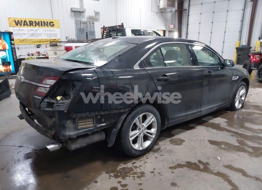 Photo 4 of 2015 Ford Taurus SE (VIN 1FAHP2D87FG170503)