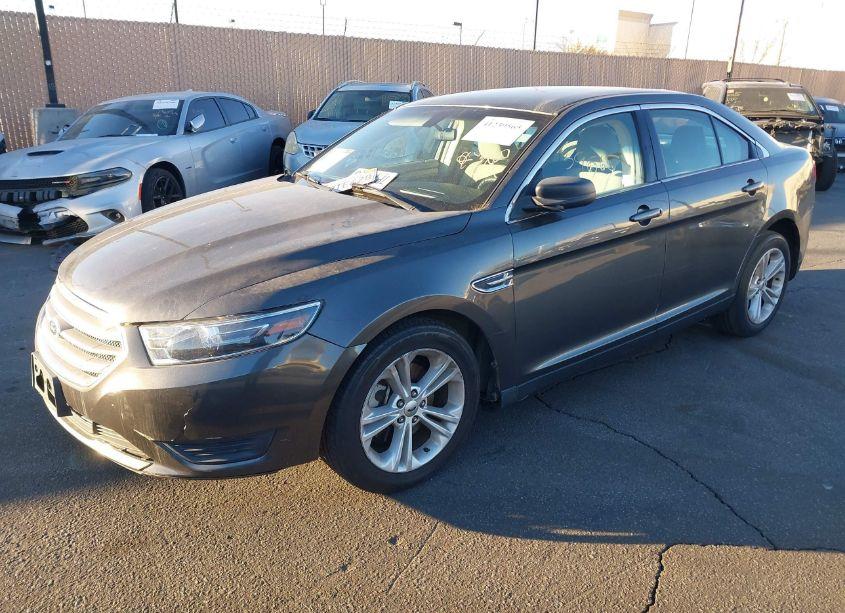 Photo 2 of 2015 Ford Taurus SE (VIN 1FAHP2D87FG200549)