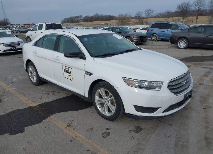 2016 Ford Taurus SE (VIN 1FAHP2D87GG113669) main photo