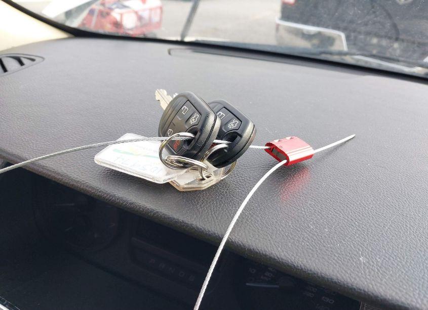 Photo 11 of 2016 Ford Taurus SE (VIN 1FAHP2D87GG113669)