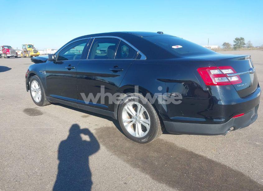 Photo 3 of 2016 Ford Taurus SE (VIN 1FAHP2D87GG141164)