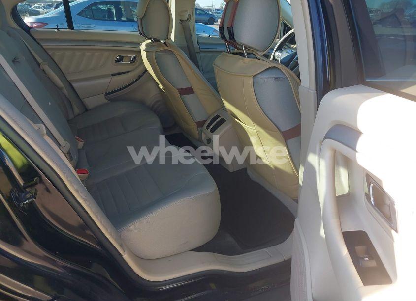 Photo 8 of 2016 Ford Taurus SE (VIN 1FAHP2D87GG141164)