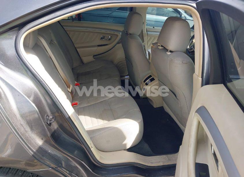 Photo 8 of 2017 Ford Taurus SE (VIN 1FAHP2D87HG105699)