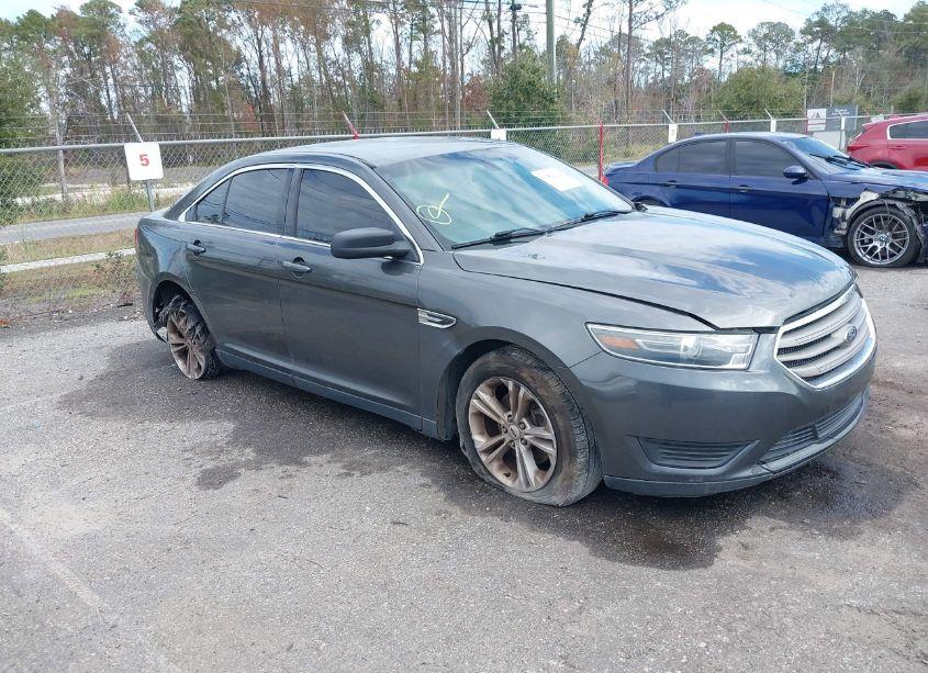 2017 Ford Taurus SE (VIN 1FAHP2D87HG135835) main photo