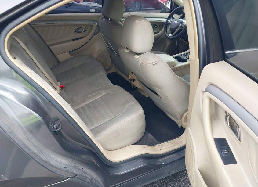 Photo 8 of 2017 Ford Taurus SE (VIN 1FAHP2D87HG135835)