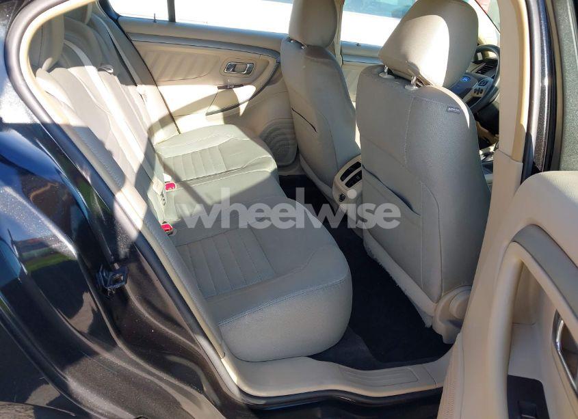 Photo 8 of 2013 Ford Taurus SE (VIN 1FAHP2D88DG215557)