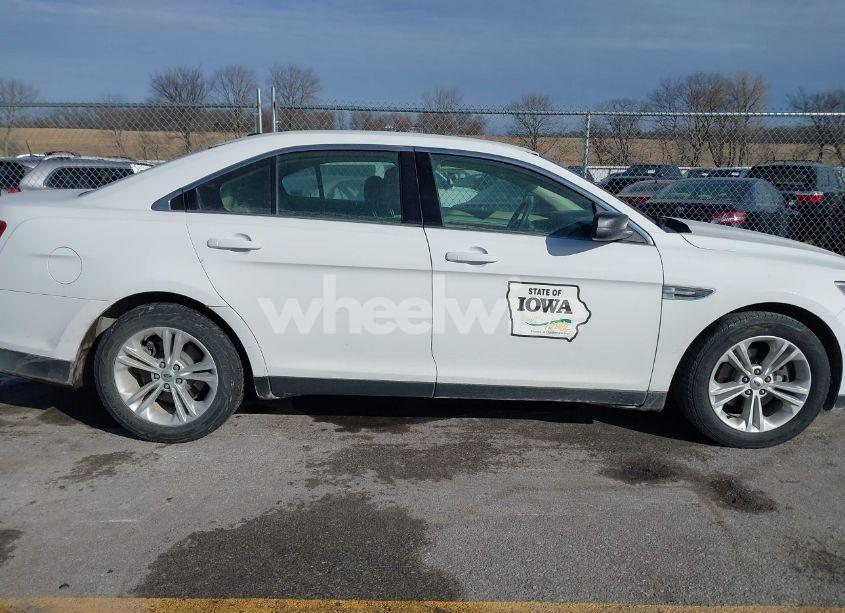Photo 13 of 2015 Ford Taurus SE (VIN 1FAHP2D88FG190422)