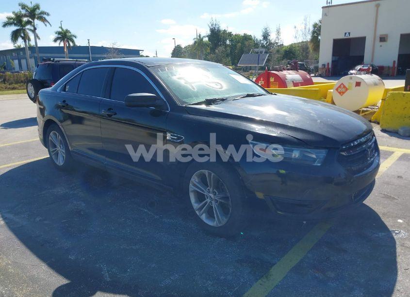 2015 Ford Taurus SE (VIN 1FAHP2D88FG192543) main photo