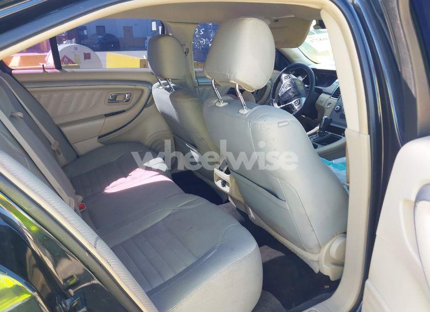 Photo 8 of 2015 Ford Taurus SE (VIN 1FAHP2D88FG192543)