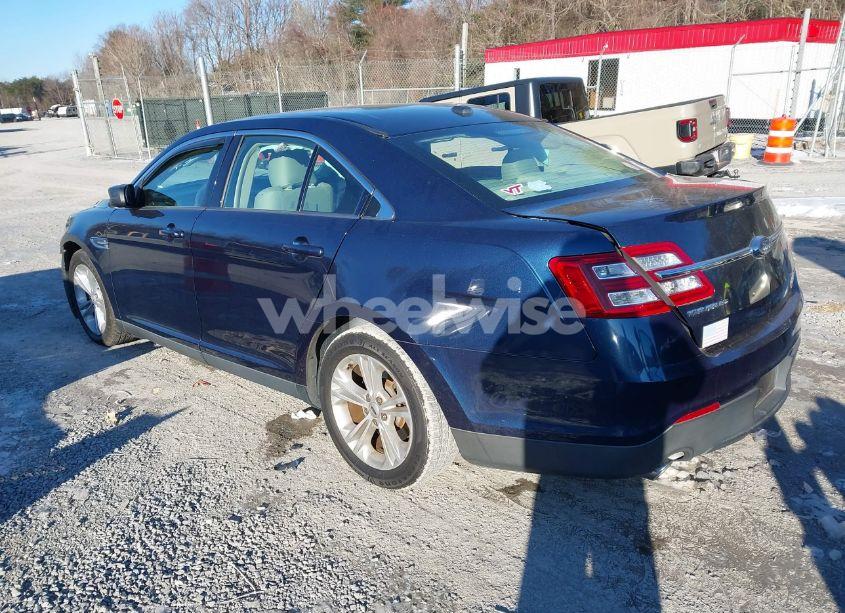 Photo 3 of 2016 Ford Taurus SE (VIN 1FAHP2D88GG121635)