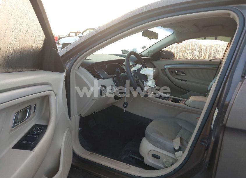 Photo 5 of 2016 Ford Taurus SE (VIN 1FAHP2D88GG149192)