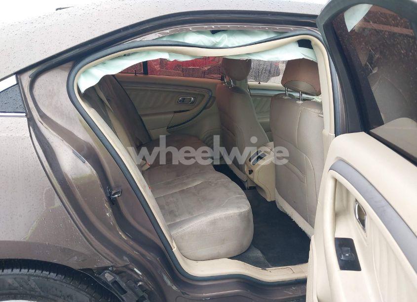 Photo 8 of 2016 Ford Taurus SE (VIN 1FAHP2D88GG149192)